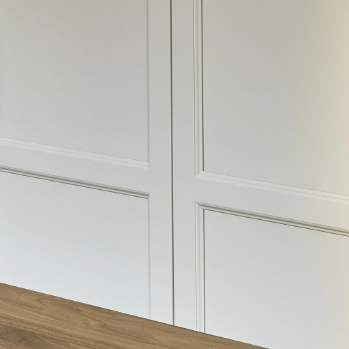 Tall Shaker cabinet with Waterfall Beading